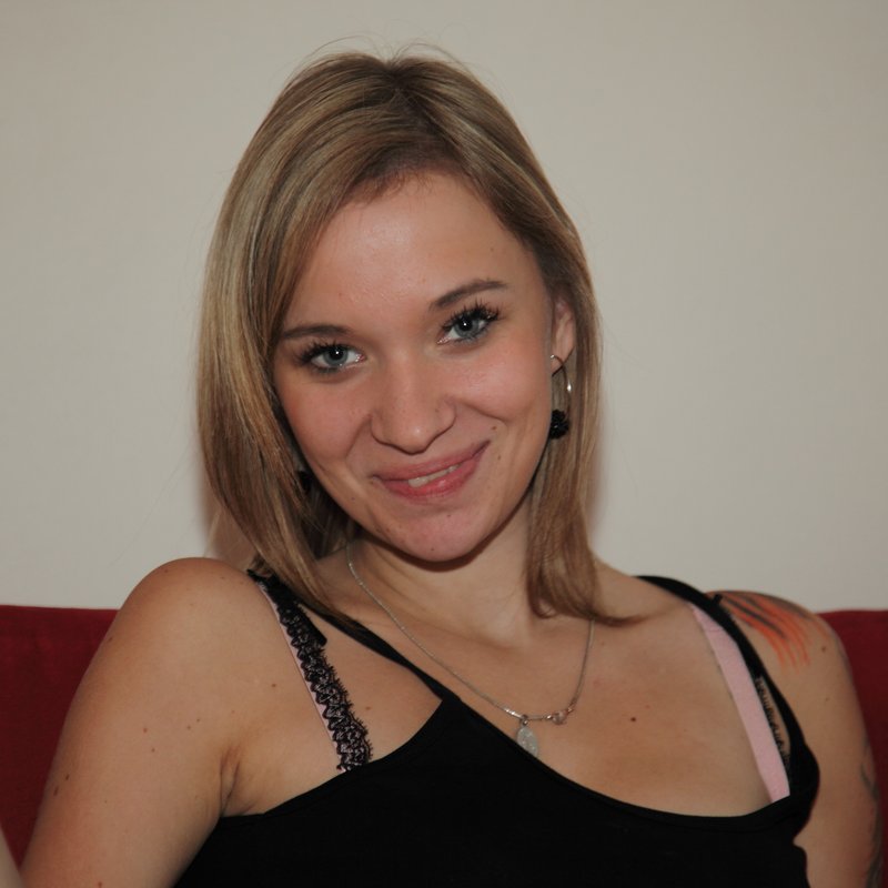 Ella 26 Escort Oakley