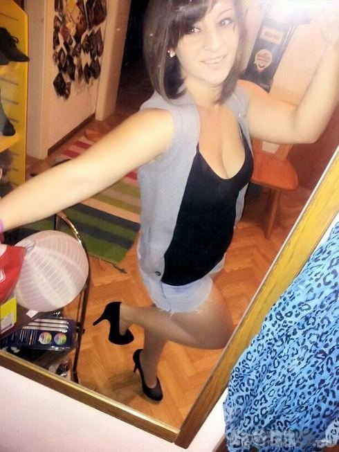 Cecily 28 Escort Waikapuna