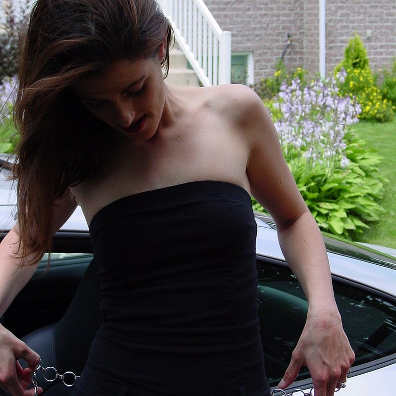 Cherie 32 Escort Rock