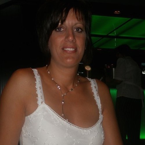 Julia 24 Escorts Carbur